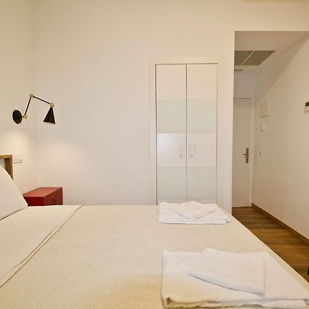The Bridge Huertas Hotell Madrid Eksteriør bilde