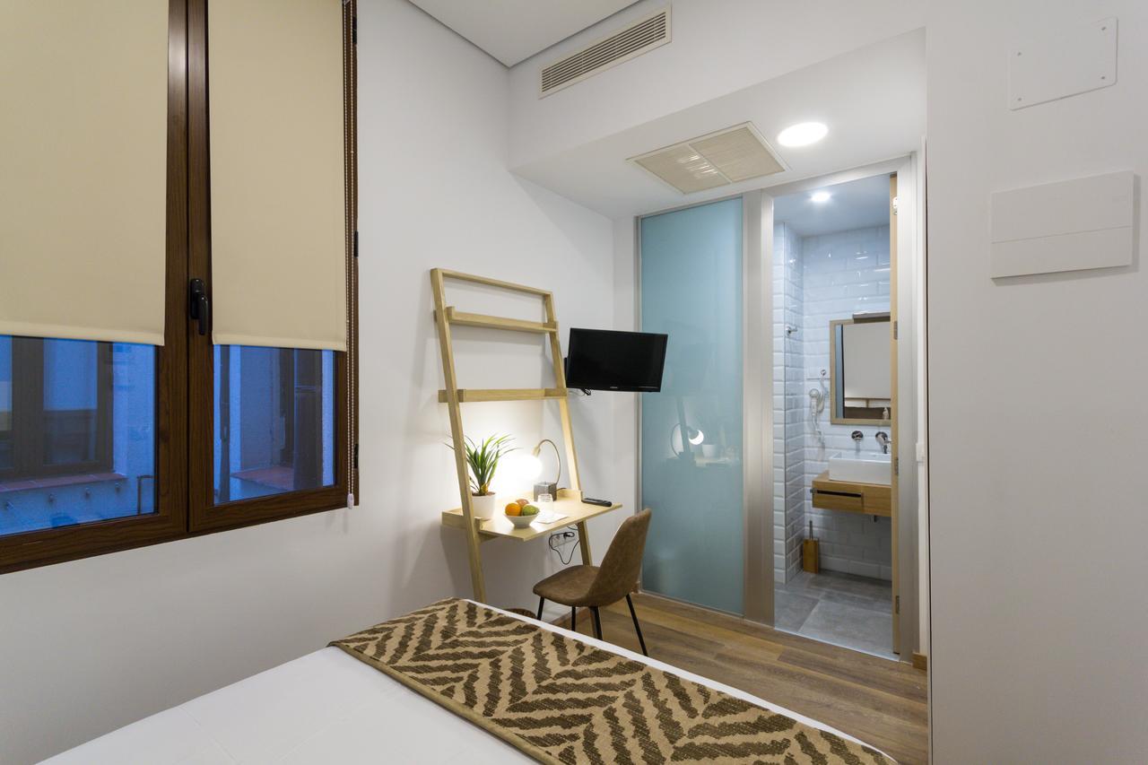 The Bridge Huertas Hotell Madrid Eksteriør bilde