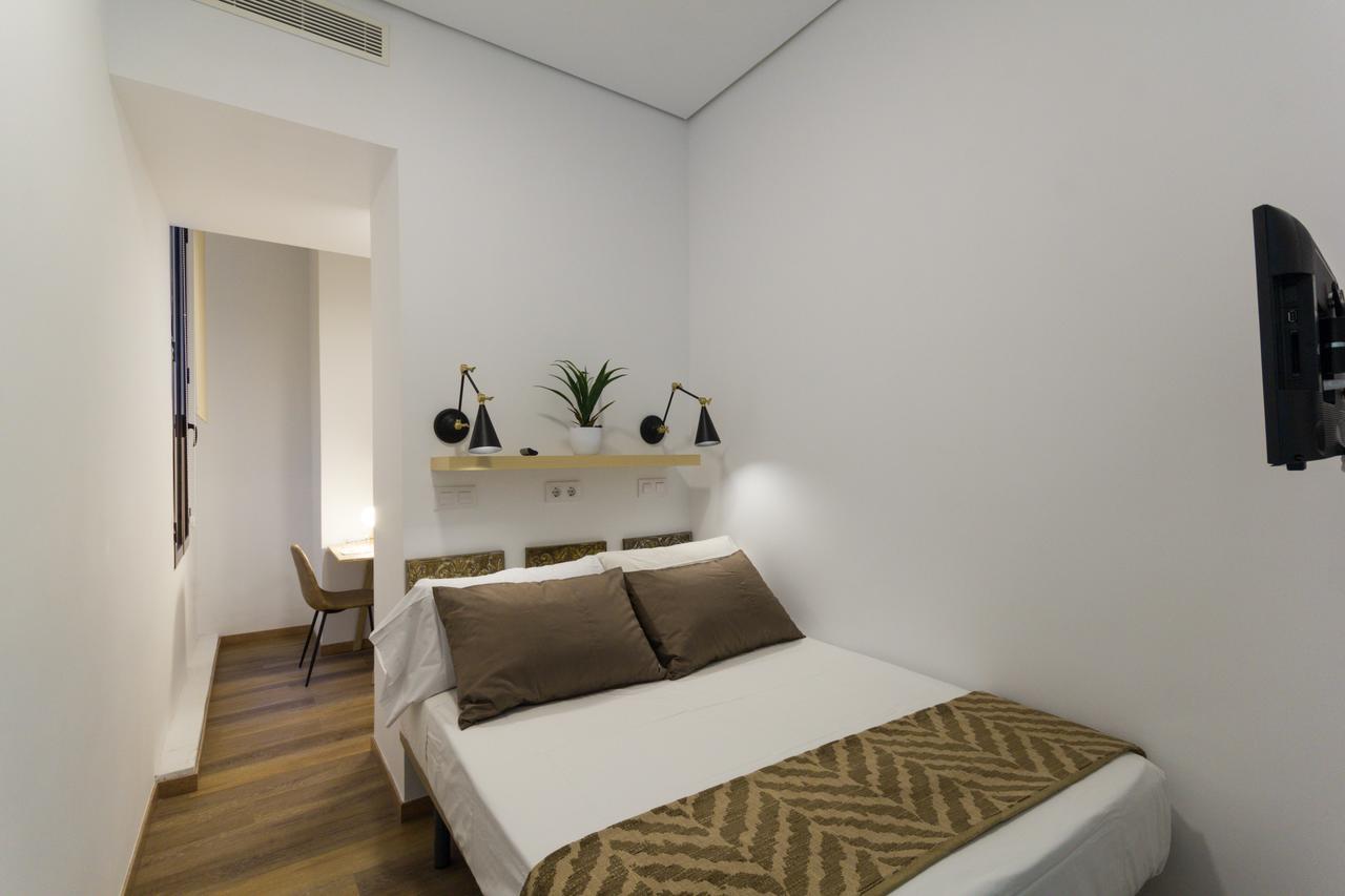 The Bridge Huertas Hotell Madrid Eksteriør bilde